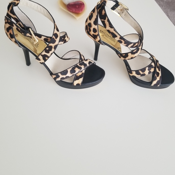 💥New Gorgeous MK leopard heels Size 8 - Picture 2 of 7